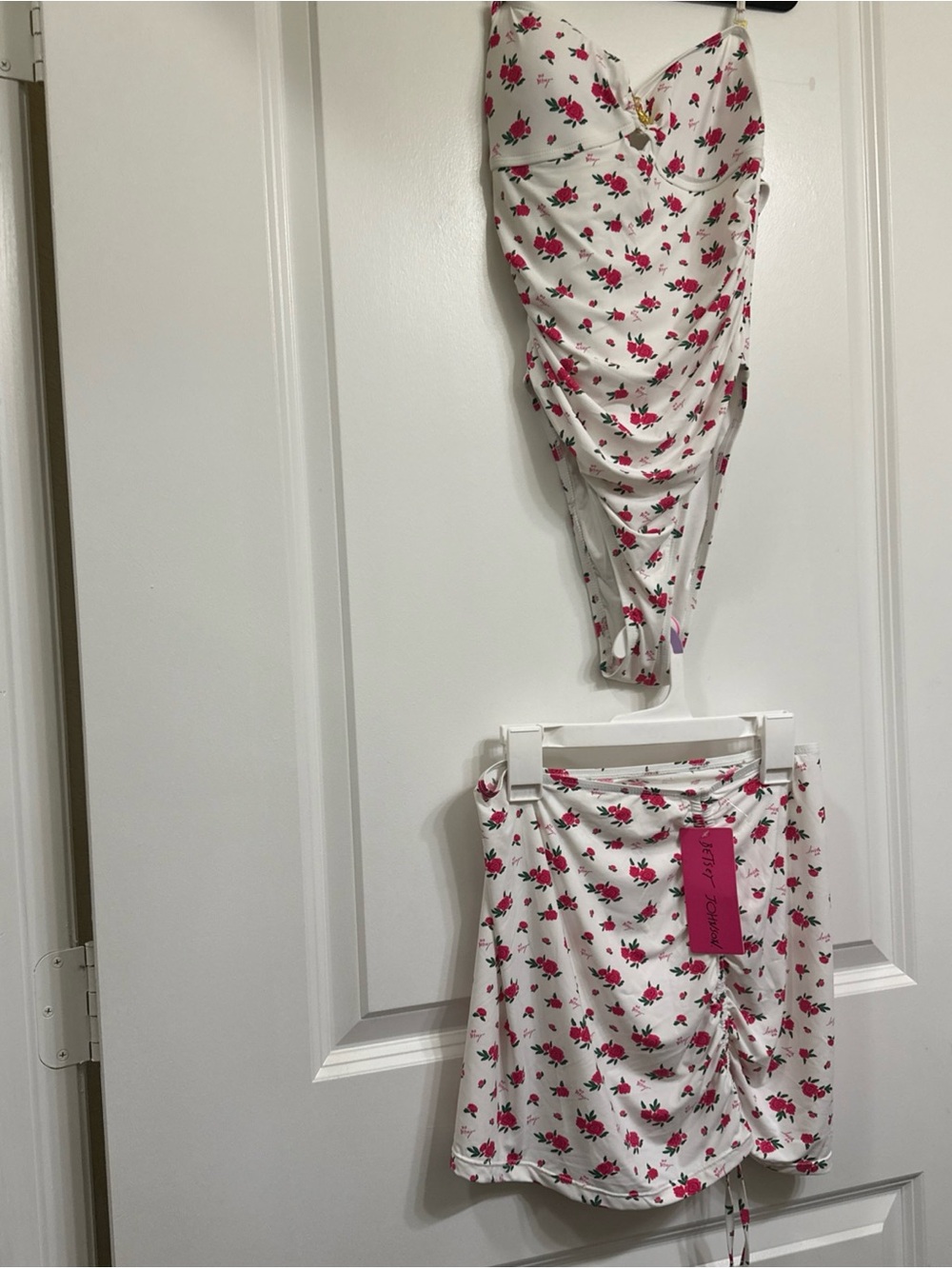 Betsey Johnson floral Two-Piece Swimsuit with Pink Rose Print- Size Small